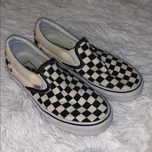 size 4 checkered vans